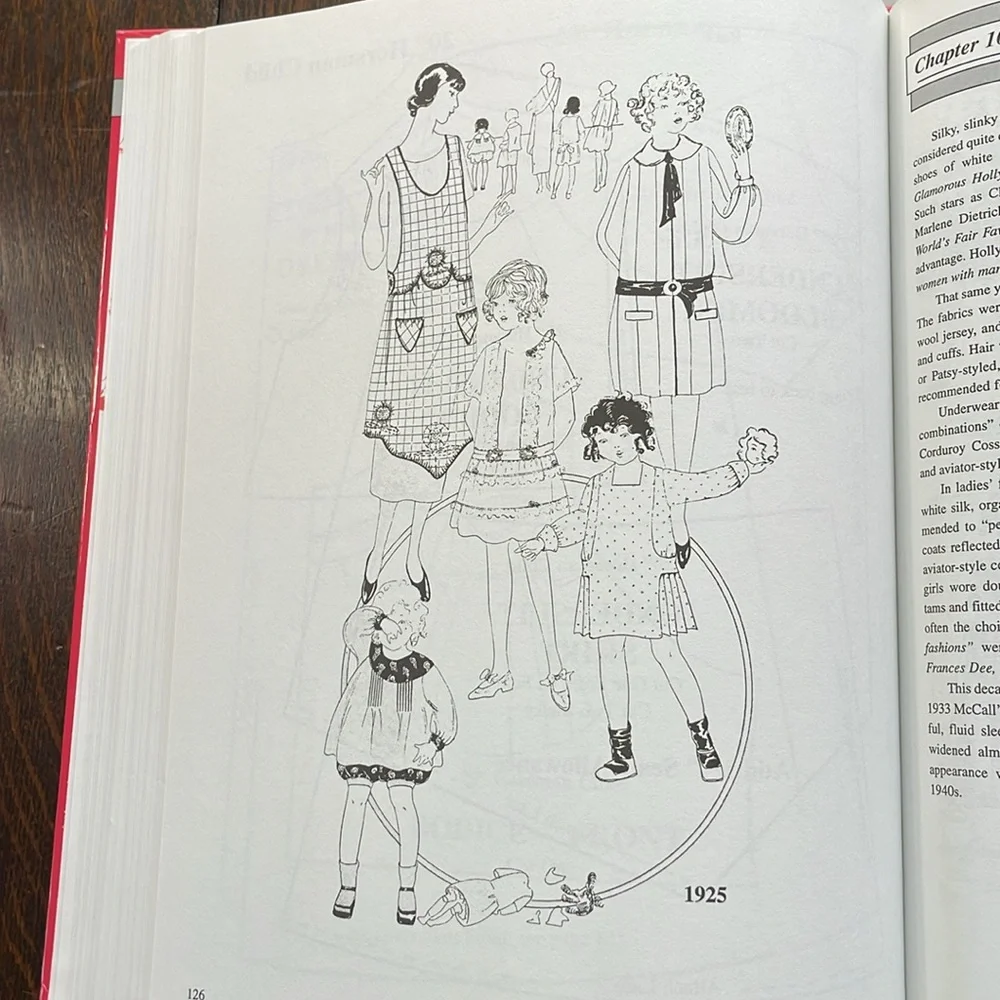 Sewing 20th Century Dolls (clothes), 100 plus projects / Johana Gast Anderton